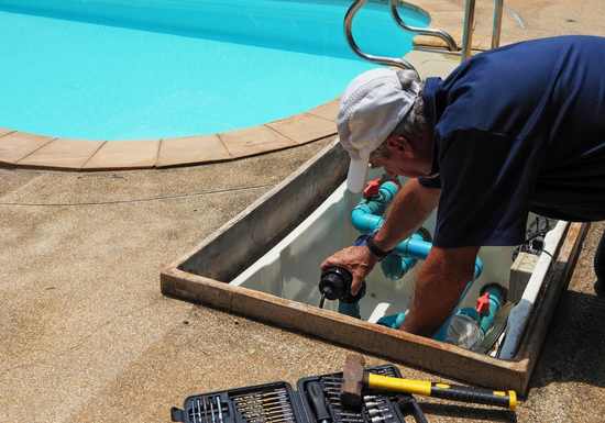 Swimming Pool Maintenance by Green Evolutions