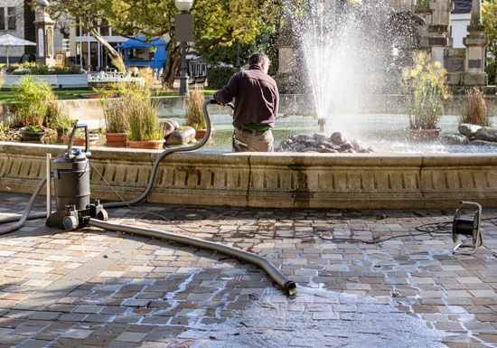 Fountain Maintenance by Green Evolutions