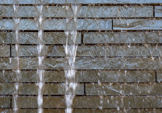 Wall water curtain